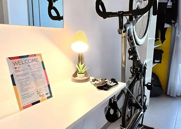 Zappi Cycling 3*