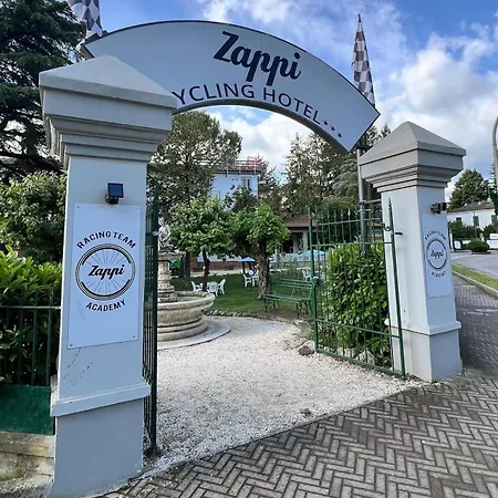 Hotel Zappi Cycling