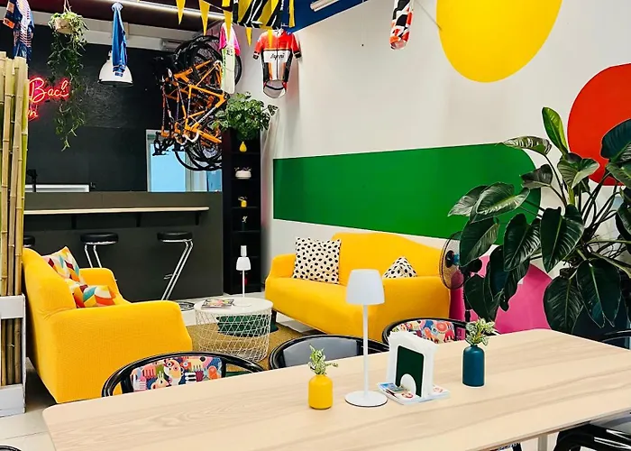 Zappi Cycling מלון 3*